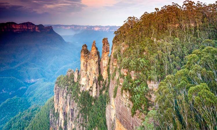 Photo of Blue Mountains in Sydney by Enotus
