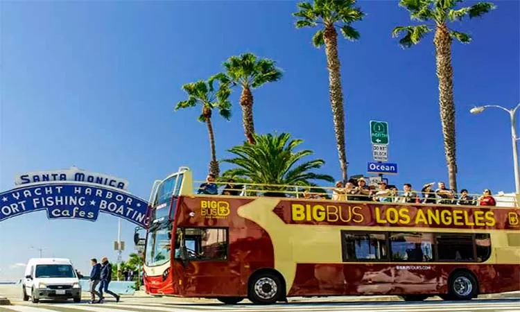 Photo of Hollywood Los Angeles Open Air Bus Tour by Enotus