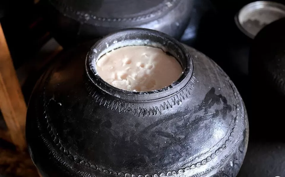 Photo of ગુજરાતનું એક એવું મહાદેવ મંદિર કે જયાં 600 વર્ષ જૂનું ઘી છે, ઘી બગડ્યુ નથી કે ગંધ પણ નથી આવતી by Paurav Joshi