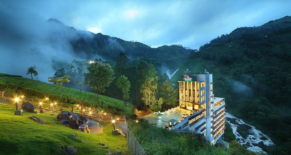 Photo of 20 Luxurious Resorts in Munnar You Simply Cannot Miss! by Tanisha Mundra