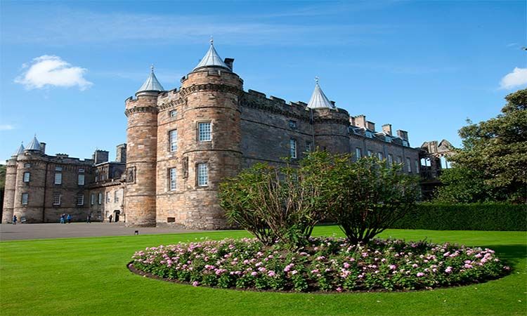Photo of Holyrood Palace Edinburgh by TinaGeller