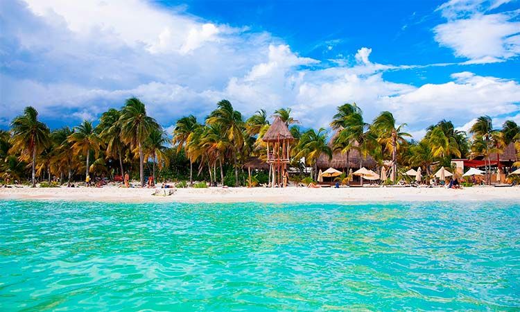 Photo of Journey to the paradise island of Isla Mujeres by TinaGeller