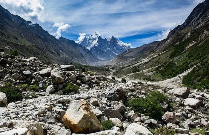 Photo of A Guide To Gangotri: A Glacial Trek That Will Bring You Closer To The Himalayas by Varsha Banerjee (Crazy Jetsetters)