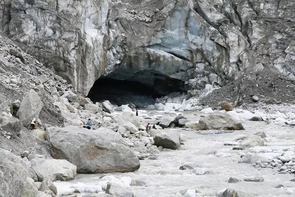 Photo of A Guide To Gangotri: A Glacial Trek That Will Bring You Closer To The Himalayas by Varsha Banerjee (Crazy Jetsetters)
