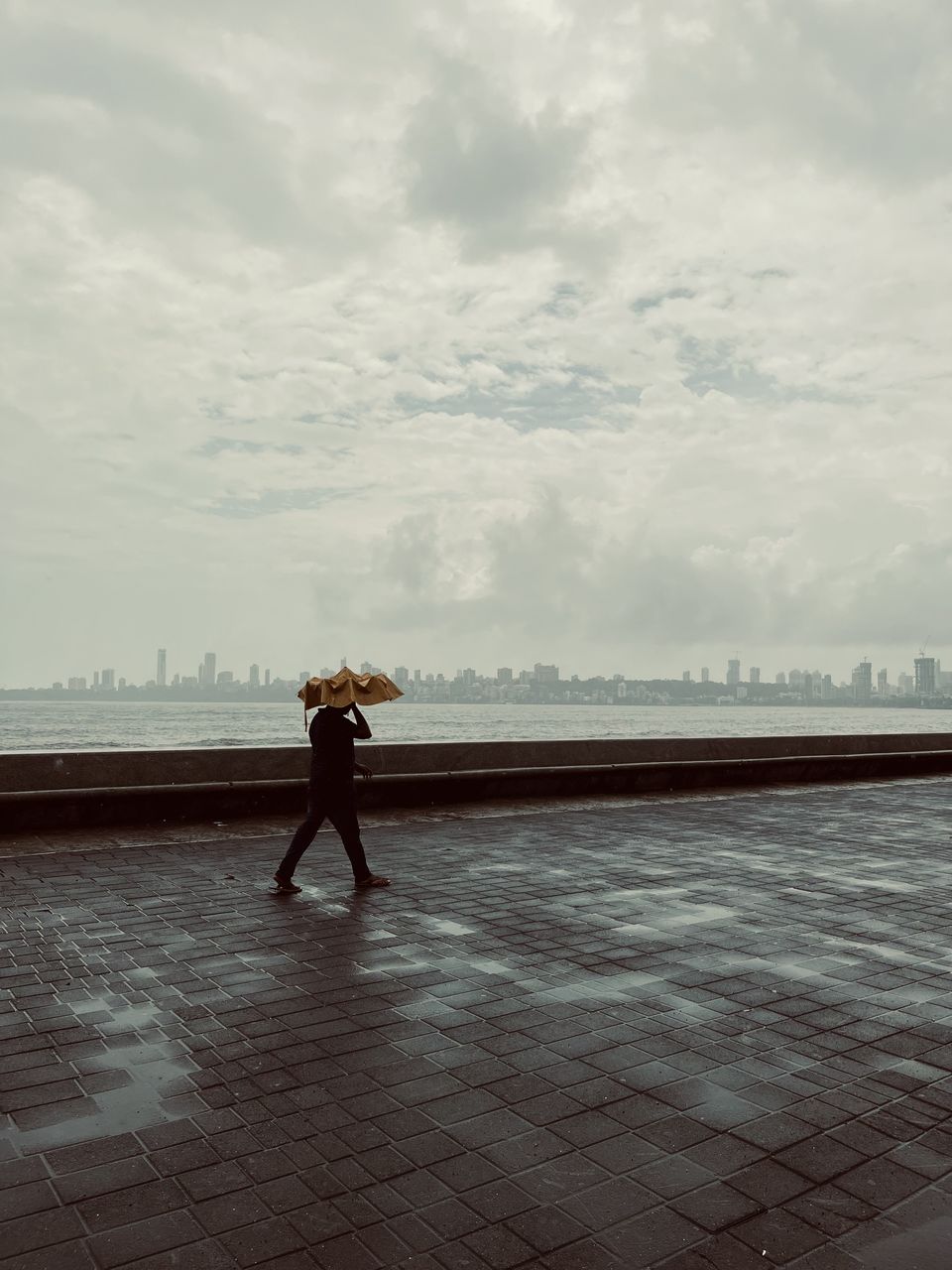 Photo of Mumbaikars say vibe of Marine drive hits different during monsoon. by Aakash Vishwakarma