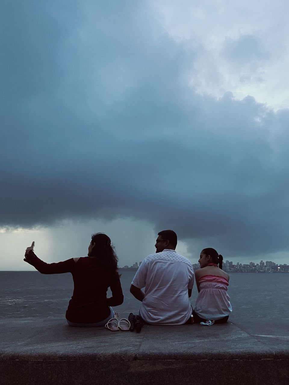 Photo of Mumbaikars say vibe of Marine drive hits different during monsoon. by Aakash Vishwakarma