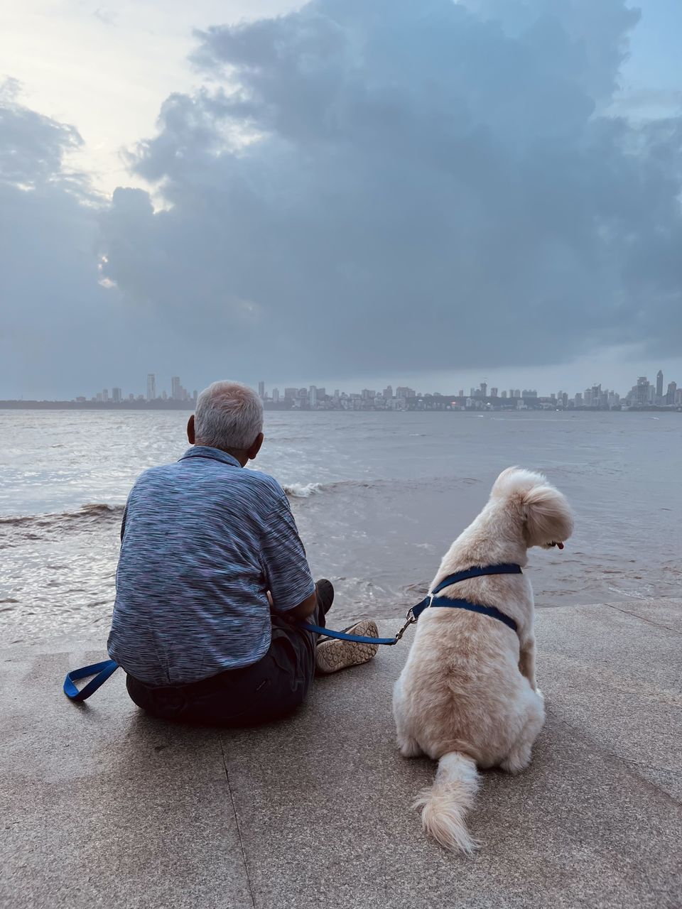 Photo of Mumbaikars say vibe of Marine drive hits different during monsoon. by Aakash Vishwakarma