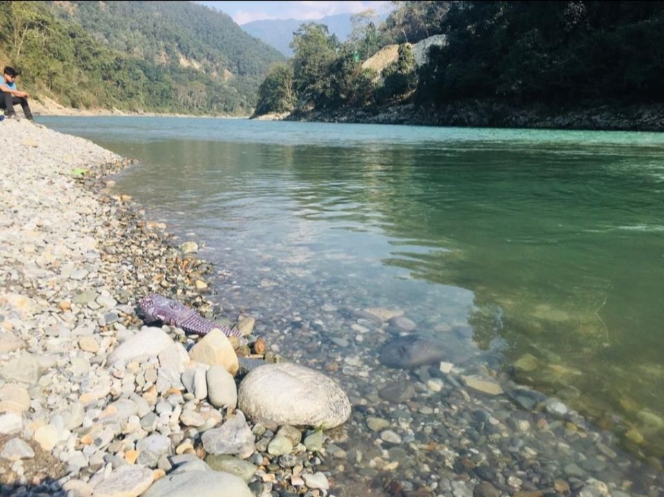 Photo of Triveni - confluence of river Teesta and Rangeet, ideal for picnic spot. by Sohini Roy.