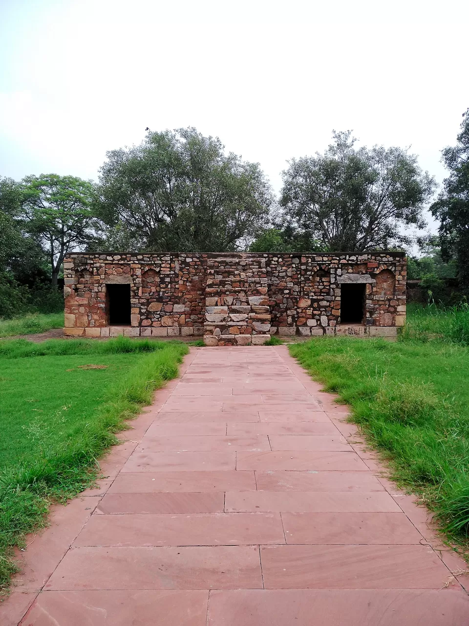 Photo of Bu Halima Tomb, New Delhi by Jayant Jain