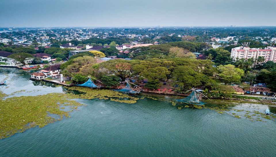 Photo of केरल,खड़े मसालों की सौंधी खुशबू के बीच ये 15 स्थान केरल के असीम सुंदरता वाले पारंपरिक,लोकप्रिय हैं। by Neha Gupta