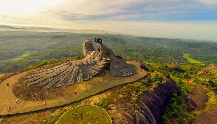 Photo of केरल,खड़े मसालों की सौंधी खुशबू के बीच ये 15 स्थान केरल के असीम सुंदरता वाले पारंपरिक,लोकप्रिय हैं। by Neha Gupta