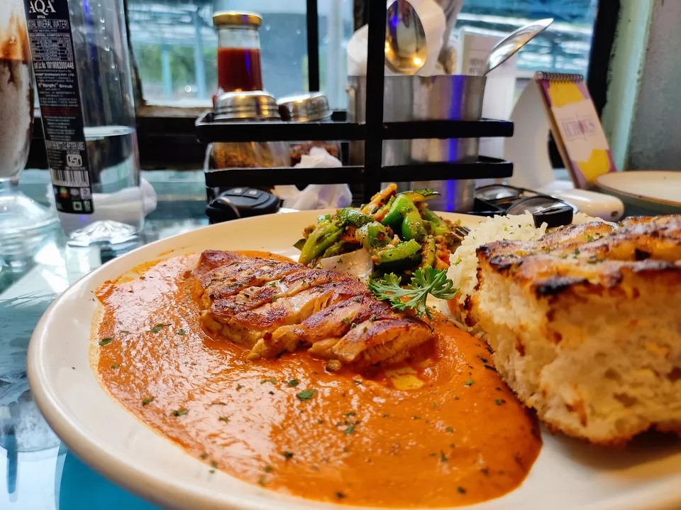 Photo of जो सुन नहीं सकते, जो बोल नहीं सकते वो ये पुरा कैफे चलाते हैं- दिल्ली का एक UNIQUE CAFE ECHOES by Travel sutra Suman's way