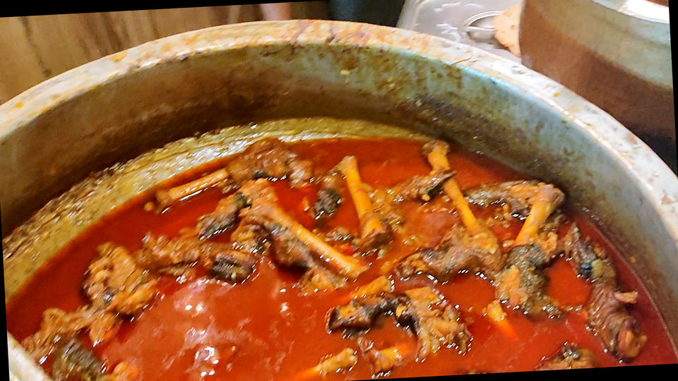 Photo of Food tour to Bangalore | Iftar feast | Bangalore non-veg street food | taste hunt #bengaluru by Roam with Js