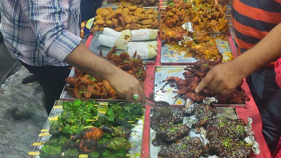 Photo of Food tour to Bangalore | Iftar feast | Bangalore non-veg street food | taste hunt #bengaluru by Roam with Js