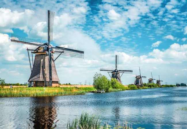Photo of Tips When Visiting Netherlands For The First Time by Dayna Stephens