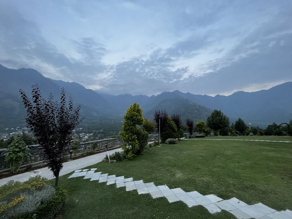 Photo of Chasing Sunset in Srinagar by TravelTalesWithLisha