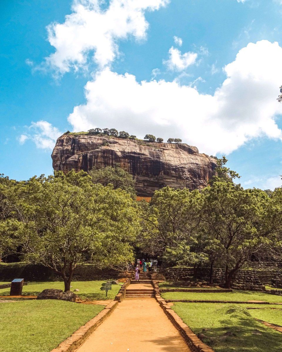 Photo of Of Cities, Hills and Beaches: How I Spent 12 Days in Sri Lanka by Himanshu Dutta