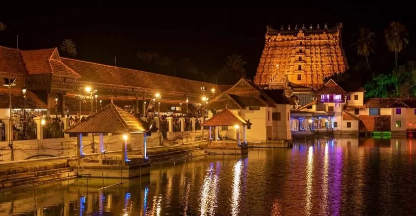 Photo of श्री पद्मनाभस्वामी मंदिर - समृद्ध इतिहास और एक विवाद के साथ एक शानदार मंदिर... by Ranjit Sekhon Vlogs