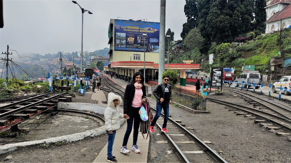 Photo of Darjeeling - Nepal (little bit) with my Lens by Yogesh K