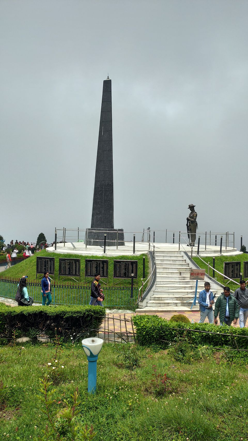Photo of Darjeeling - Nepal (little bit) with my Lens by Yogesh K