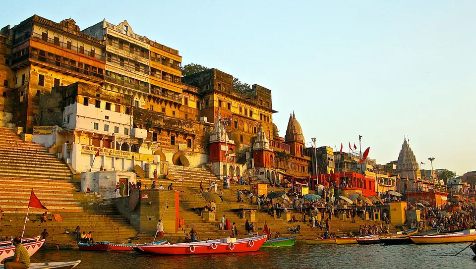Photo of Varanasi, Uttar Pradesh by Tanvi Shah (travelstoriesbytan)