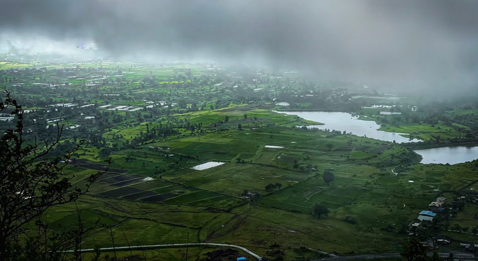 Photo of This Gorgeous Trek Trail To A Fort On The Gujarat-Maharashtra Border Will Leave You Speechless! by Tanvi Shah