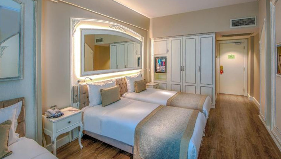 Photo of Wake Up To Gorgeous Views At These Eclectic Hotels in Istanbul During Your Next Turkey Trip! by Tanvi Shah (travelstoriesbytan)