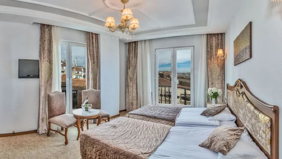 Photo of Wake Up To Gorgeous Views At These Eclectic Hotels in Istanbul During Your Next Turkey Trip! by Tanvi Shah (travelstoriesbytan)