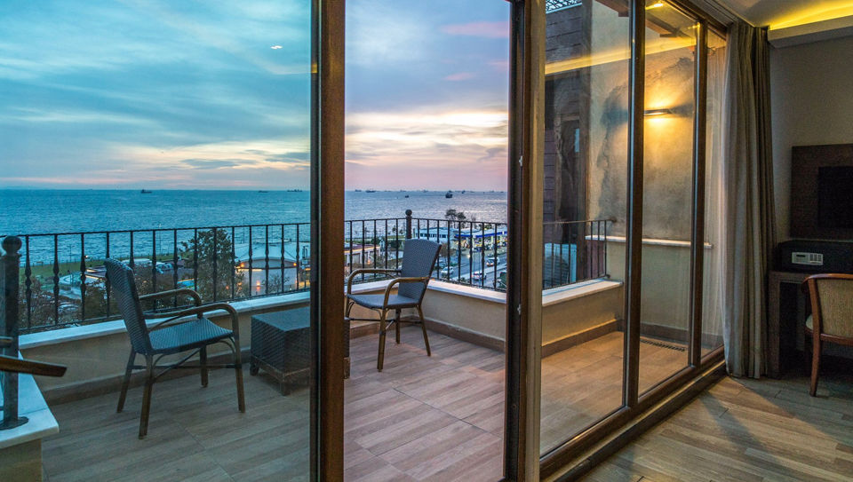 Photo of Wake Up To Gorgeous Views At These Eclectic Hotels in Istanbul During Your Next Turkey Trip! by Tanvi Shah (travelstoriesbytan)