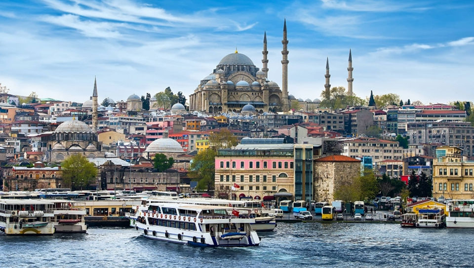 Photo of Wake Up To Gorgeous Views At These Eclectic Hotels in Istanbul During Your Next Turkey Trip! by Tanvi Shah (travelstoriesbytan)