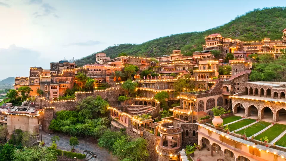 Photo of Neemrana, Alwar by Tanvi Shah (travelstoriesbytan)