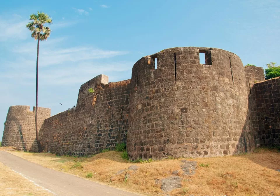 Photo of Madh Fort, Mumbai by Tanvi Shah (travelstoriesbytan)