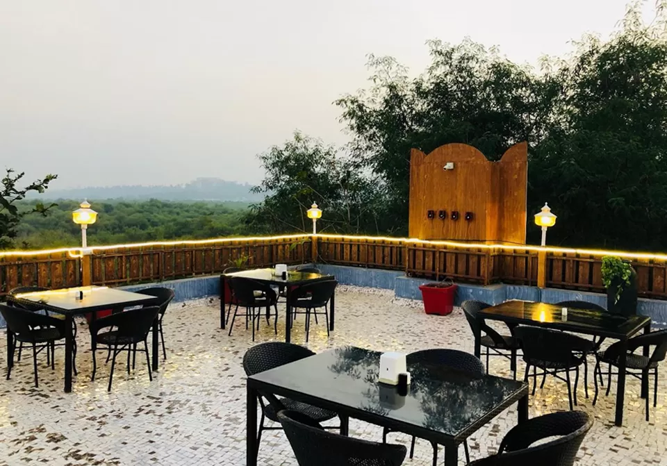 Photo of Bollywood Stars, Mumbai by Tanvi Shah (travelstoriesbytan)