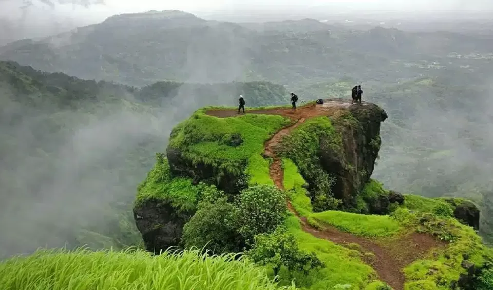 Photo of Mahuli Fort, Mahuli by Tanvi Shah (travelstoriesbytan)