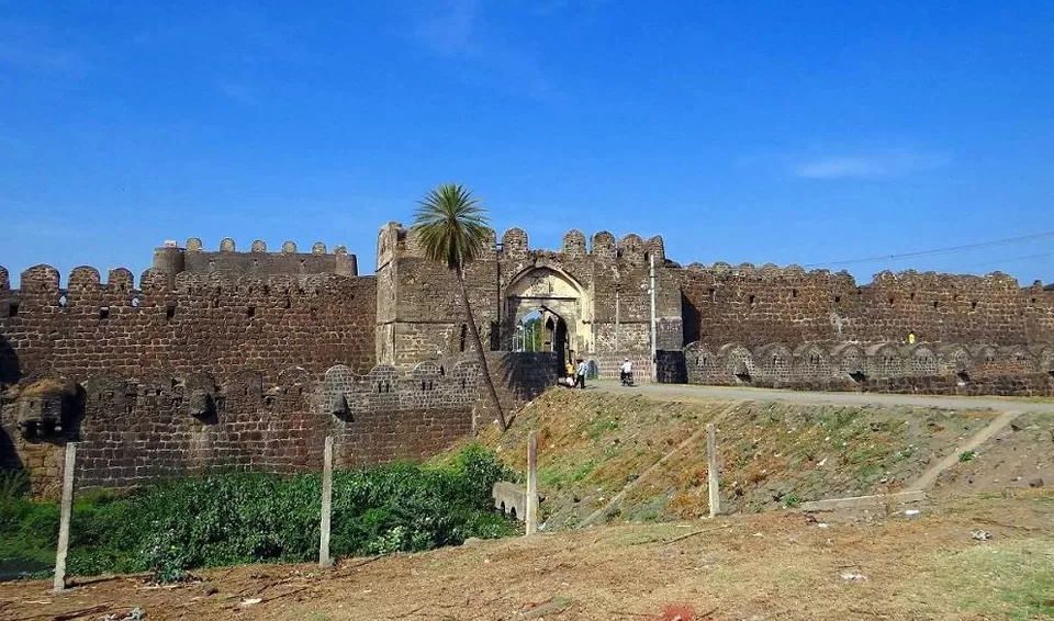 Photo of Gulbarga Fort, Kalaburagi by Tanvi Shah (travelstoriesbytan)