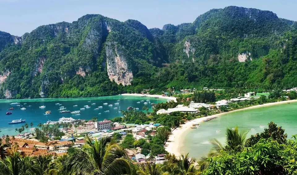 Photo of Ko Phi Phi Don, Ao Nang by Tanvi Shah (travelstoriesbytan)