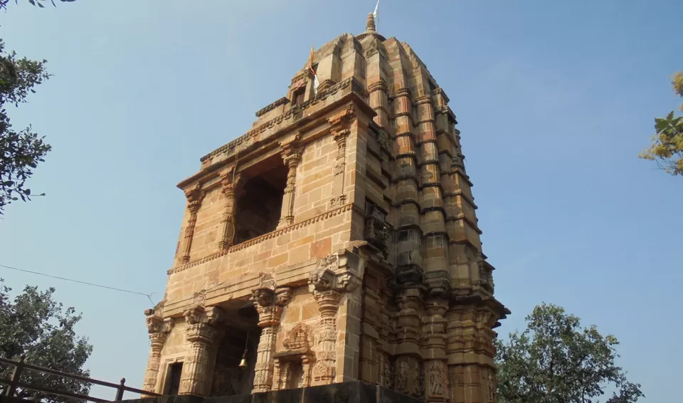 Photo of GOURI SOMNATH TEMPLE, Mandhata, Mandhata by Tanvi Shah (travelstoriesbytan)