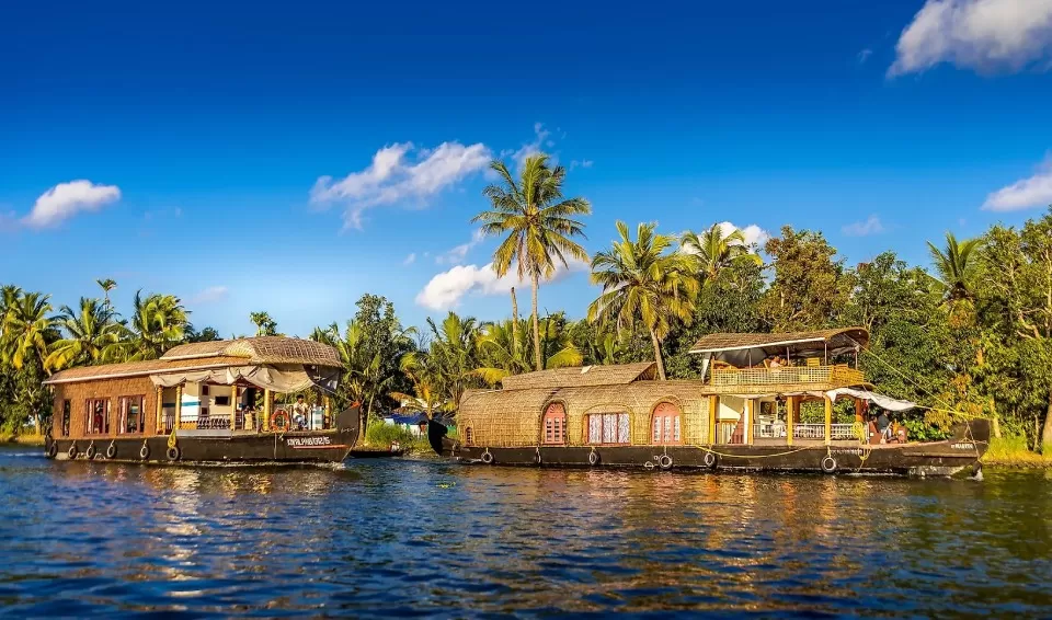 Photo of Alappuzha, Kerala by Tanvi Shah (travelstoriesbytan)