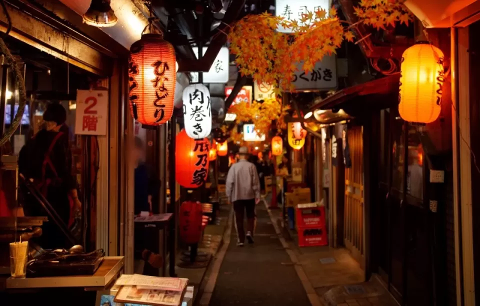 Photo of Shinjuku City, Tokyo by Tanvi Shah (travelstoriesbytan)