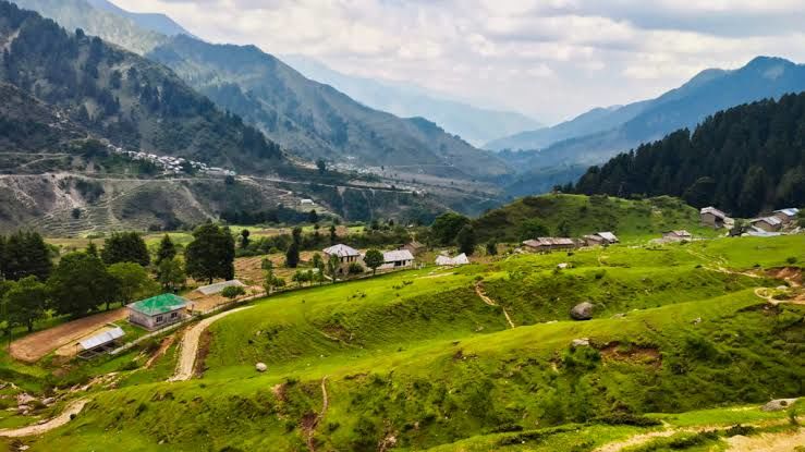 Photo of Rajgundha Valley, Barot by Shruti Singh