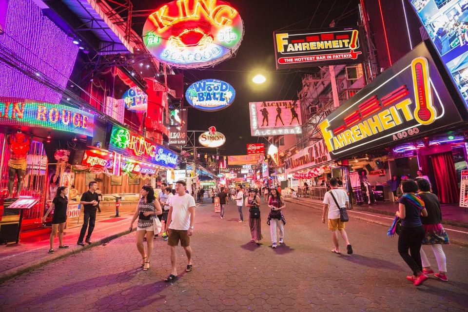 Photo of Energy, Craze, and Chaos: Here’s All That You Need to Know About Nightlife in Pattaya! by Arhi