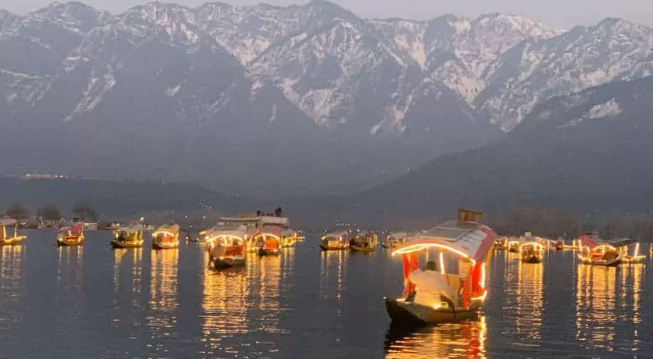 Photo of Dal Lake, Srinagar by Arhi