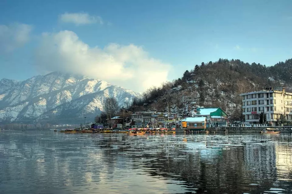 Photo of Dal Lake, Srinagar by Arhi