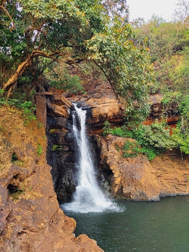 Photo of Harvalem Waterfalls, Sanquelim by Prabuddha Ray