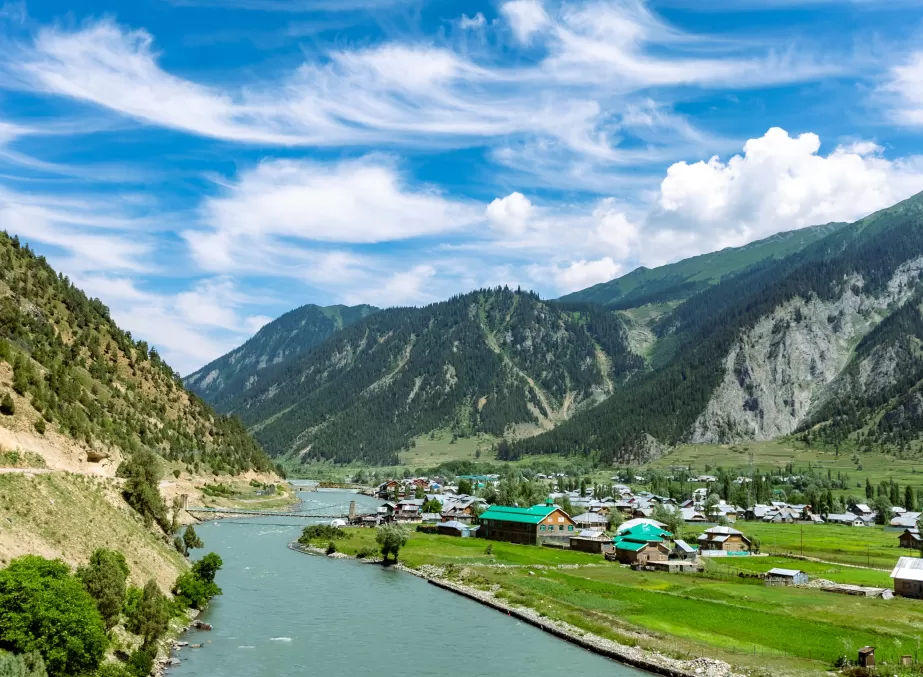 Photo of 7 Hidden Places to Visit in India in June — For Nature Lovers Who Hate Crowds by Sanya chauhan