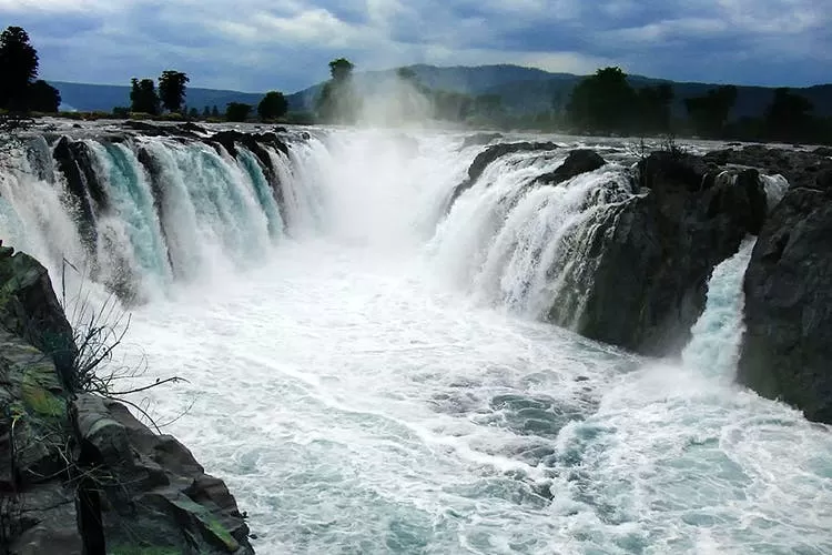 Photo of Hogenakkal Falls 1/2 by 