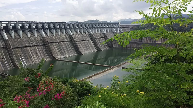 Photo of Sardar Sarovar Dam, Narmada by Tripoto