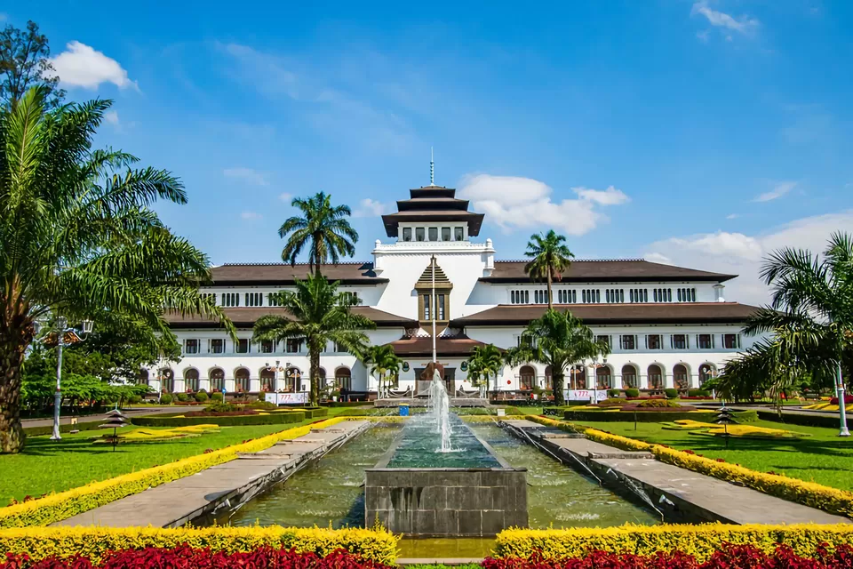 Photo of Gedung Sate 1/1 by