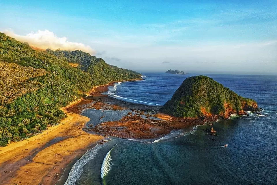 Photo of Pulau Merah 3/3 by