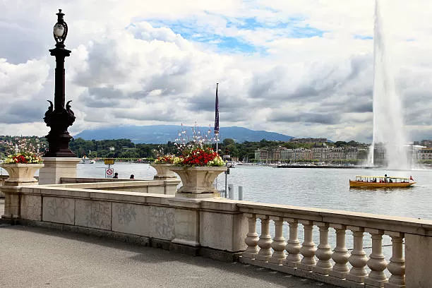 Photo of Jet D'eau 1/5 by